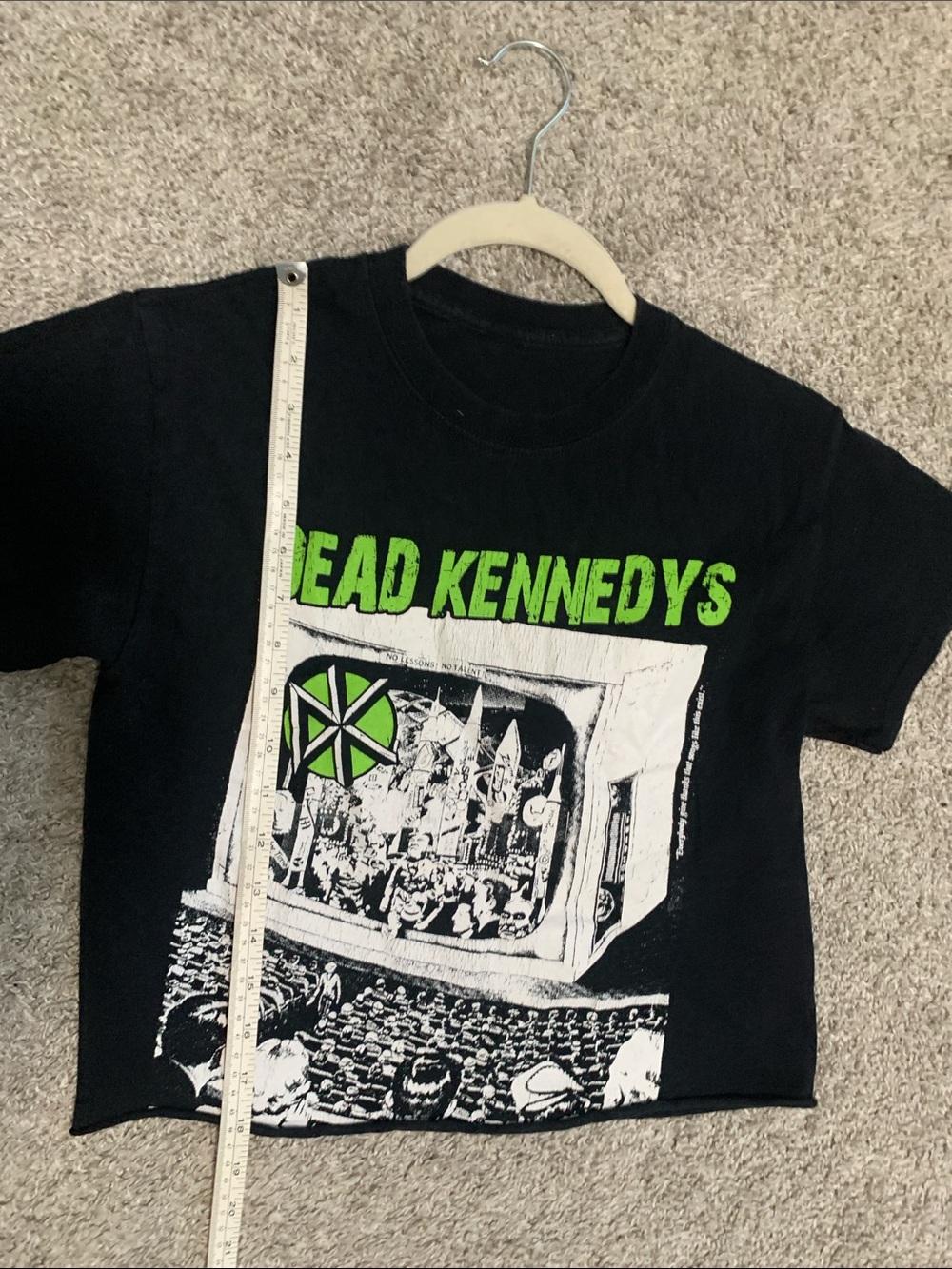 Dead Kennedys Movie Theater Graphic Black Cropped Short Sleeve Tee - Picture 4 of 5